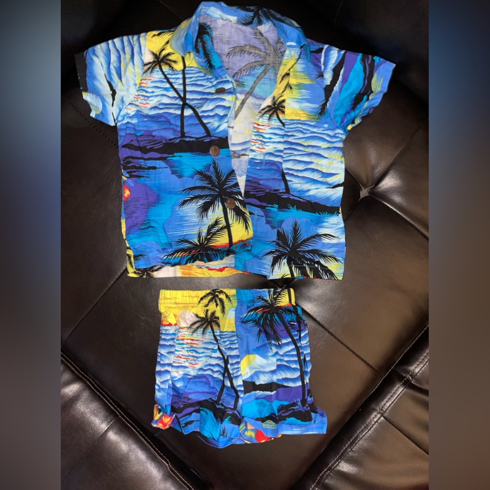 Hawaiian boy two piece set lightly worn